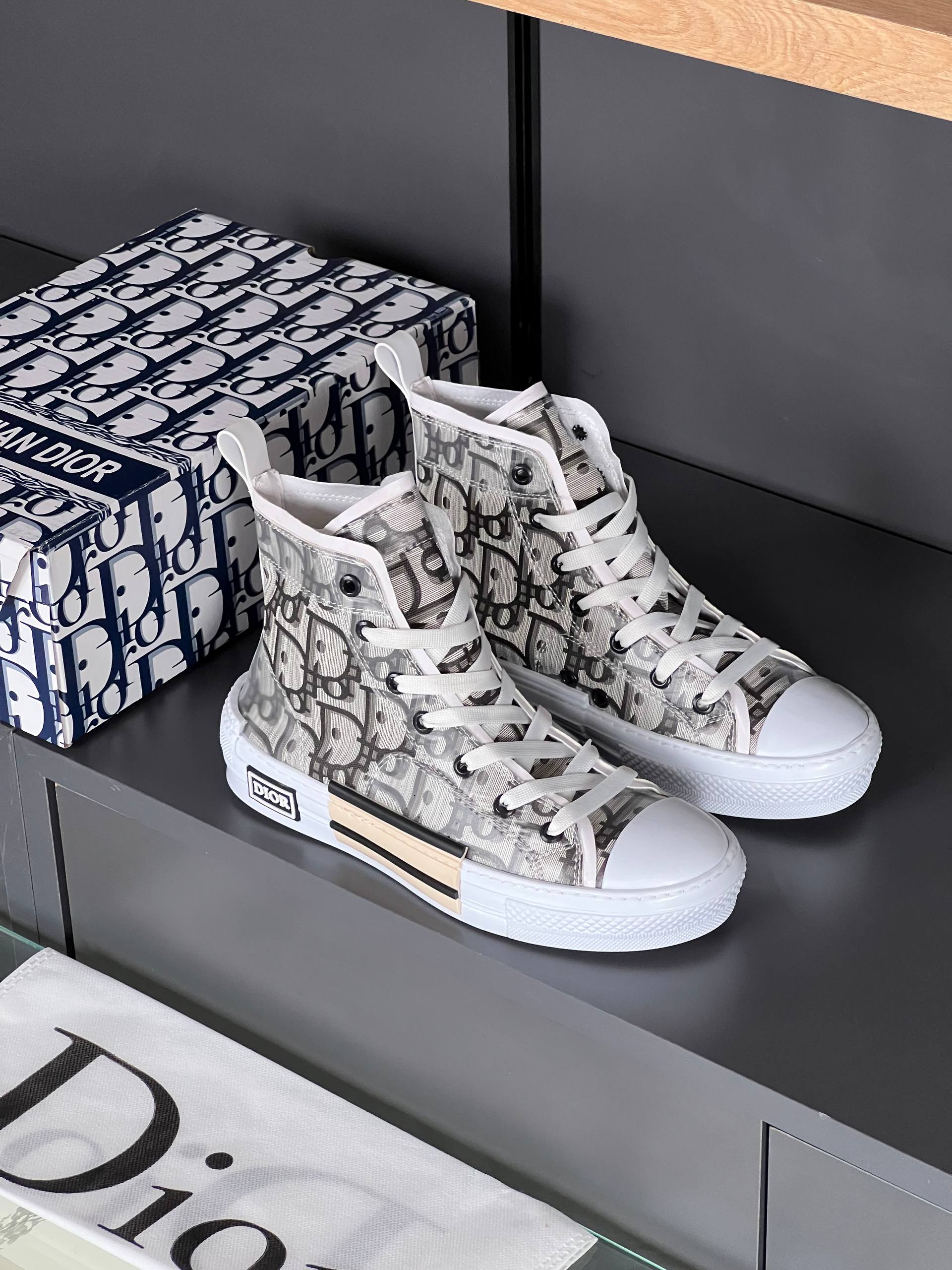 C.D. Shoes